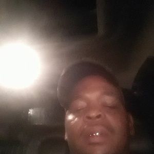 Meet your Posher, Derrick